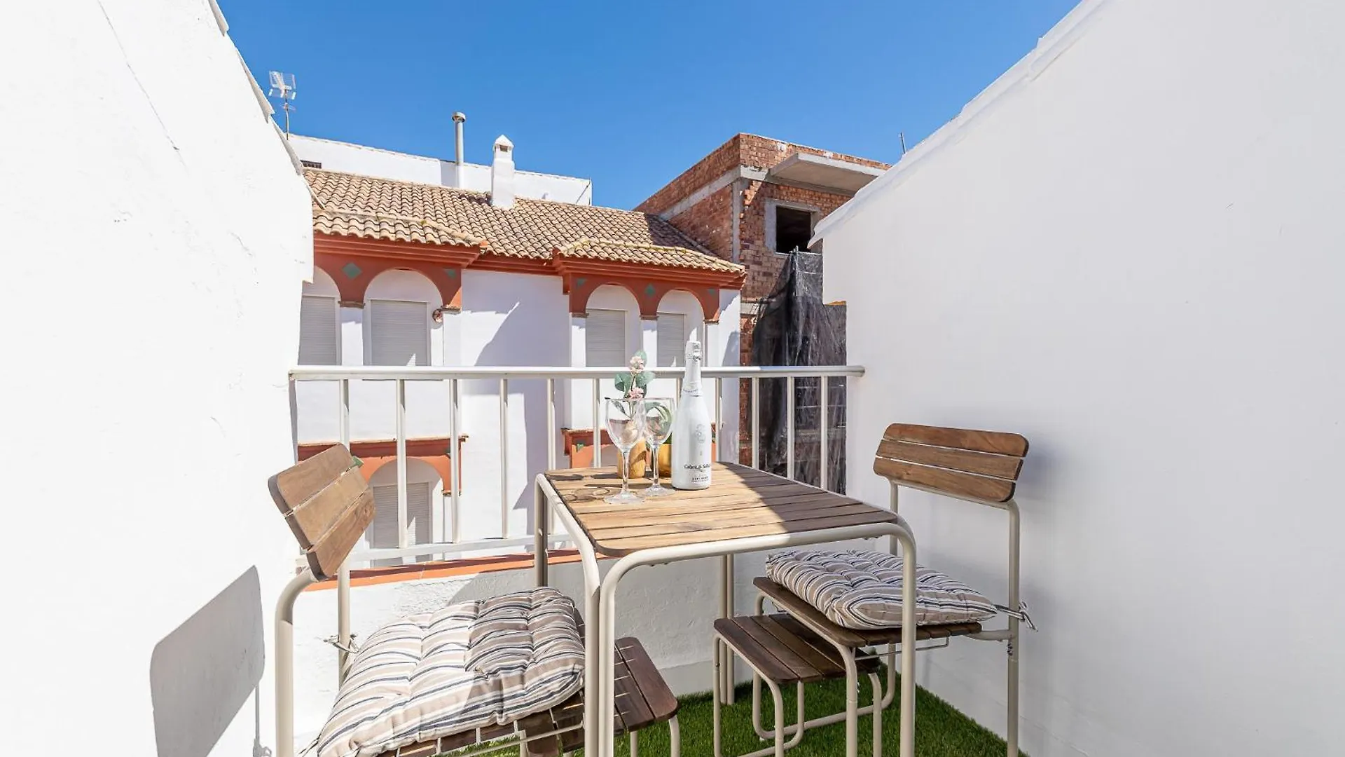 797 Holiday Rentals- Carrasco Beach 2 Torremolinos Lägenhet